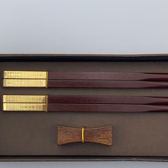 Set of 2 World Market Chinese Chopsticks Wooden with Gold Tone NEW - Picture 5 of 6
